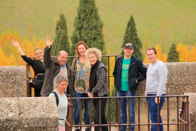 Guided tour of Ronda with an official guide - Alameda del Tajo: start with Ronda’s dramatic edge