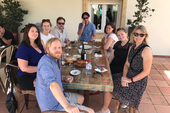 Guided tour with tasting - From fermentation tanks to bottle reserves