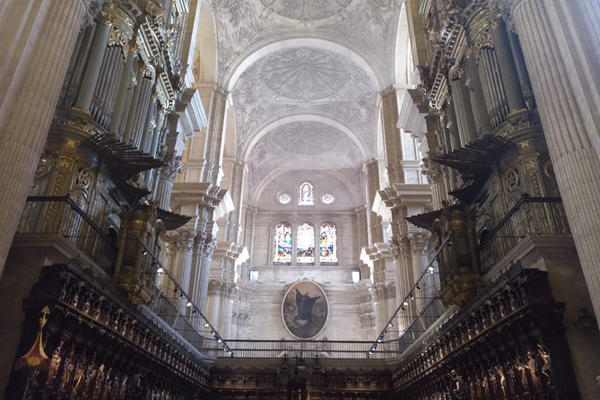 Guided visit to the Cathedral of Malaga and its surroundings - A small group makes a difference