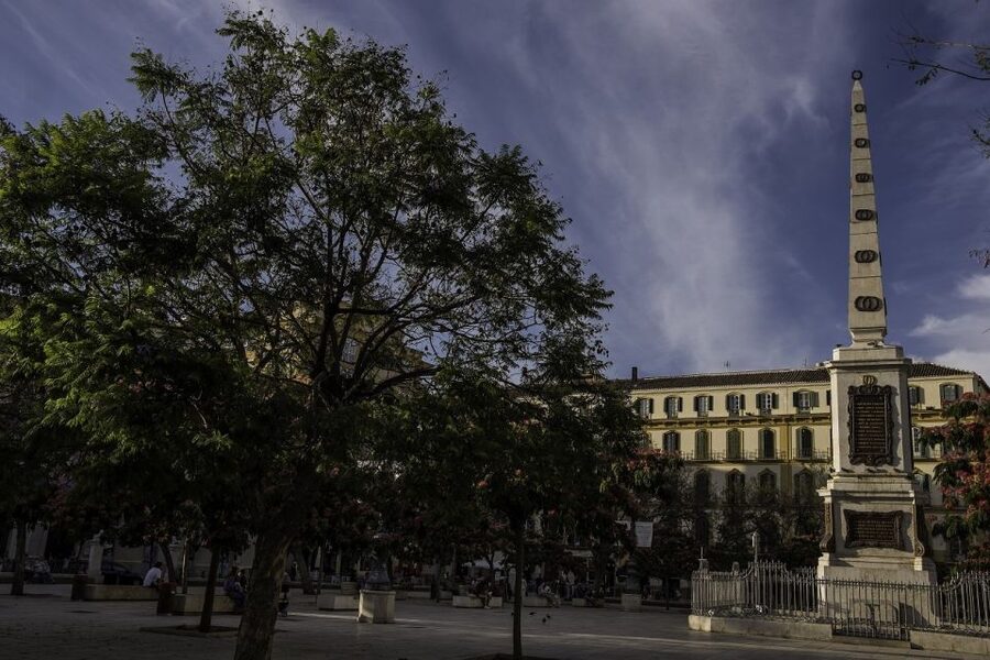 Málaga: 3-Hour Complete Walking Tour with Tickets - Climbing through the Alcazaba