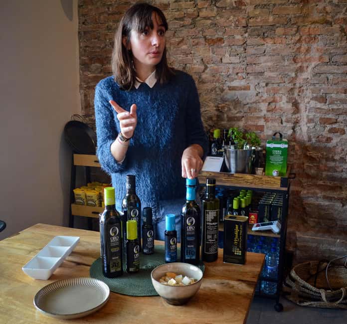 Malaga: Authentic Paella Cooking Class with Sangría - Cooking in the Soho kitchen