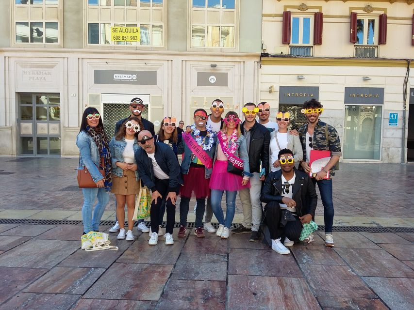 Malaga: Bachelorette Party Treasure Hunt - Paseo del Parque, Alcazaba, and the Roman Theatre