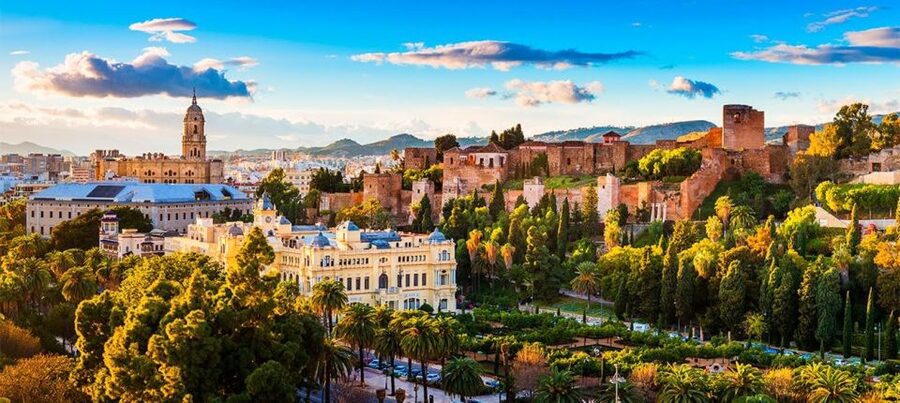 Málaga: Cathedral, Alcazaba, Roman Theater Walking Tour - Reaching the Alcazaba by elevator