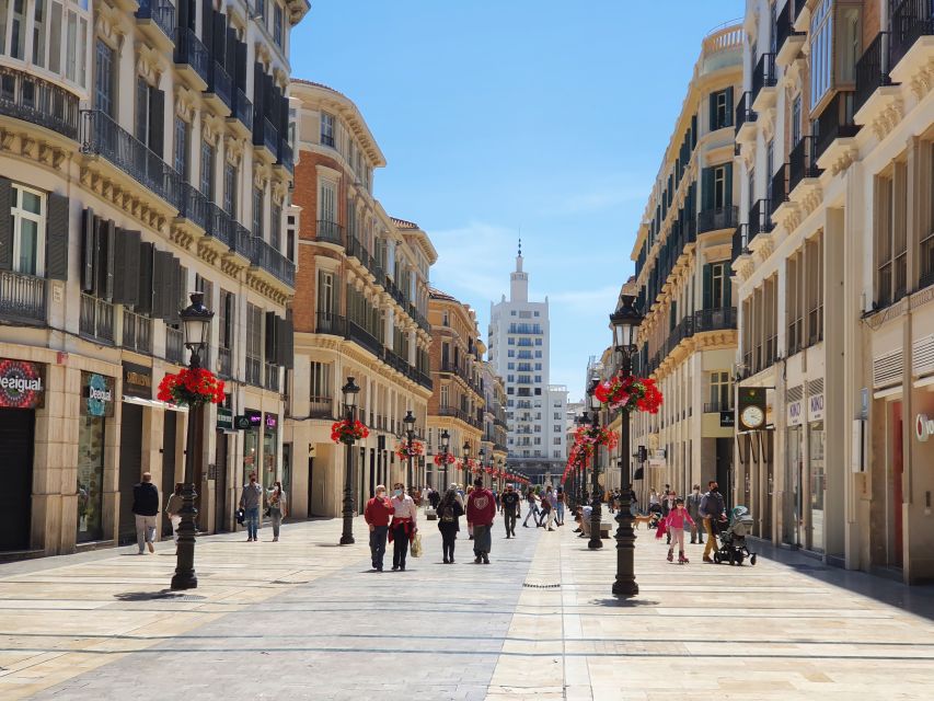 Málaga: Cathedral, Alcazaba, Roman Theater Walking Tour - Picasso’s streets and Málaga’s everyday center
