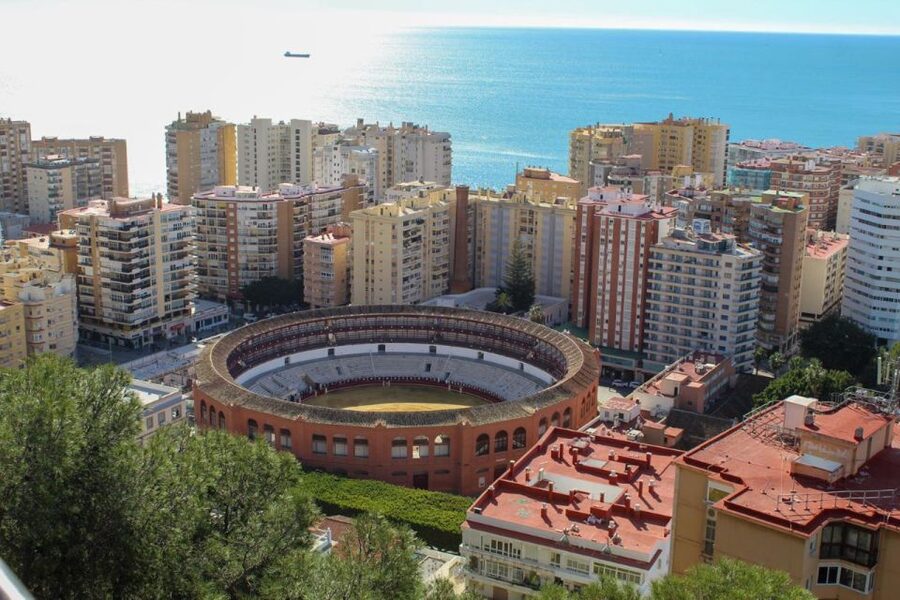 Malaga: City Bike Rental with Self-Guided Cycling Route - Sardines, beaches, and the old fishing coast
