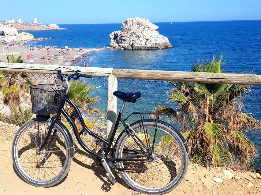 Malaga: City Bike Rental with Self-Guided Cycling Route - Collecting your bike near Calle Larios