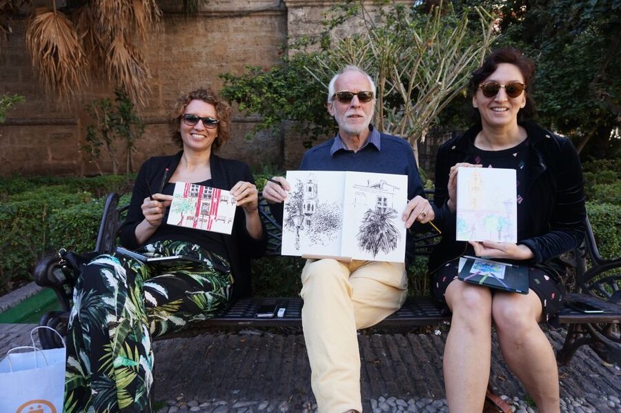 Malaga: Drawing & Painting Lesson Outdoors - Meeting beside the Centre Pompidou