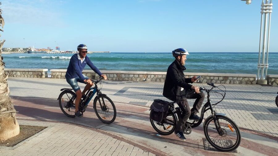 Málaga E-Bike Tour with Full Day Rental - Why the guided start works so well in Málaga