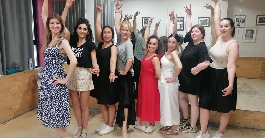Málaga: Flamenco Class Experience - Feeling the rhythm instead of counting every step