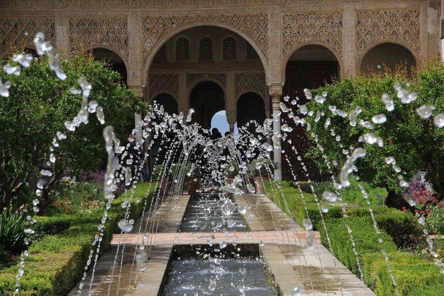 Malaga: Granada Day Trip with Alhambra, Palaces and Gardens - Starting in Malaga: three pickup options