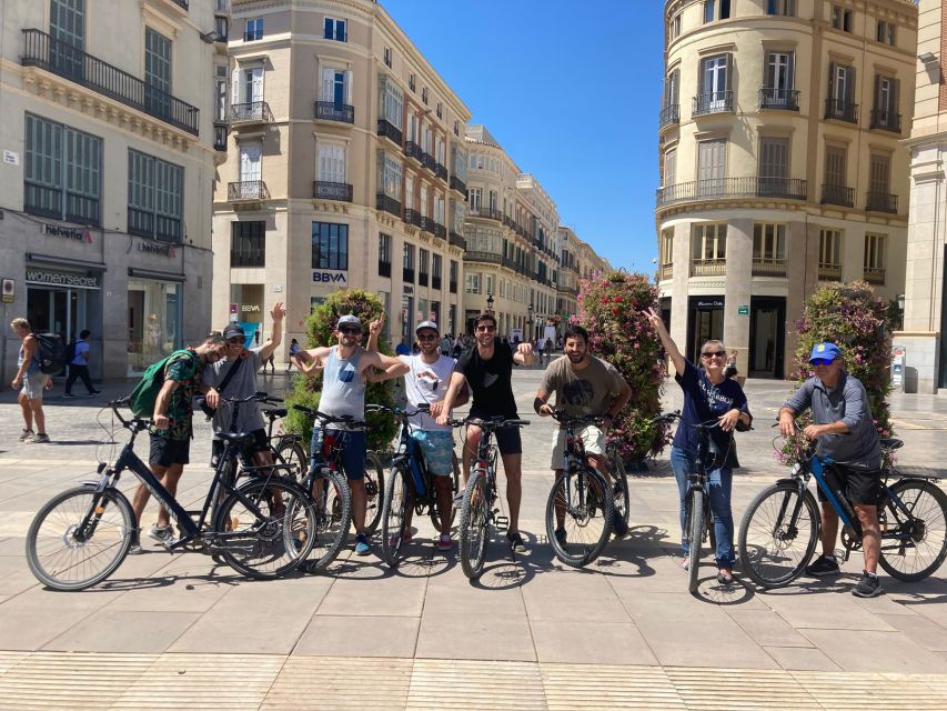 Malaga: Guided E-Bike Tour - The Gibralfaro forest and the climb to the viewpoint
