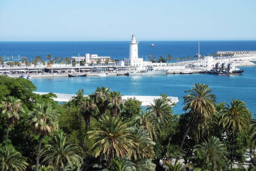 Malaga: Guided E-Bike Tour - How the guiding adds value beyond sightseeing