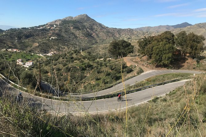 Malaga Highest Peak E-Bike Tour: White Village Olias and El Palo - Malaga Port and Atarazanas Market