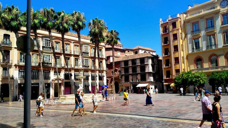 Málaga: Historic Center Tour with Local Guide - What the guide adds