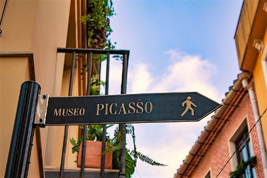 Malaga: History of Picasso Guided Walking Tour - Plaza de la Merced and the city Picasso knew