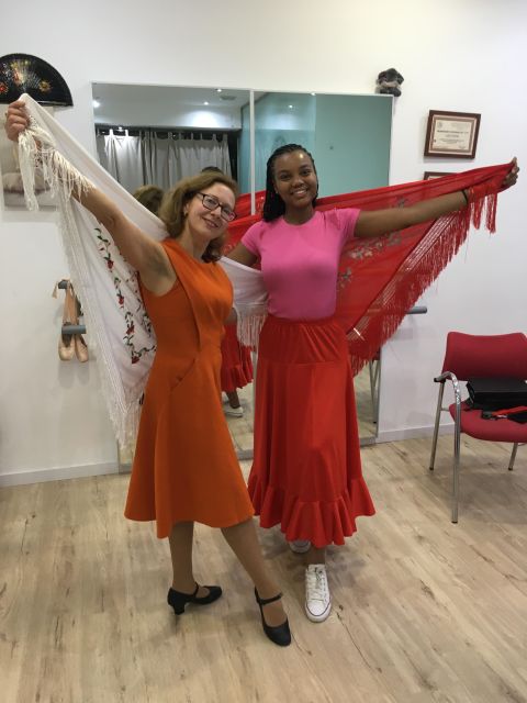 Málaga: Learn to dance flamenco rumba in 45 minutes - The cultural side is brief but worthwhile