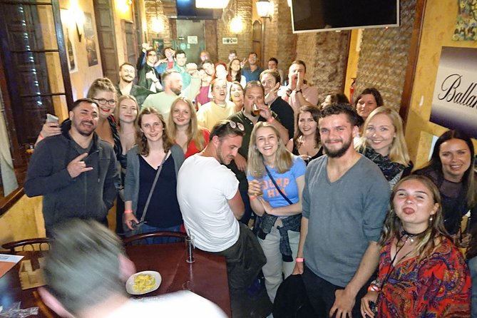 Malaga Nightlife Pub Crawl Tour with Drinks and Clubs Entry - Starting at 10:15 pm in Plaza de la Constitución