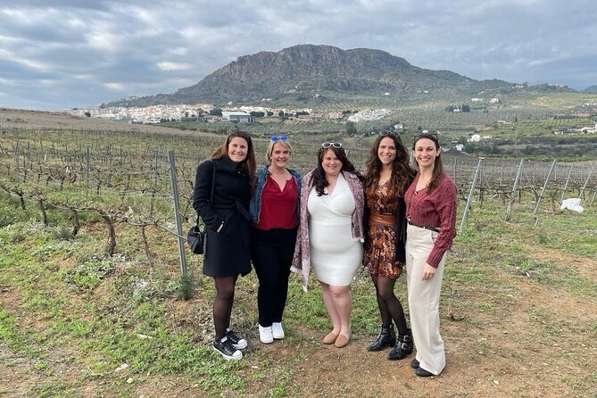 Malaga Organic Vineyard and Winery Six Wines Tapas and Transfer - Why this Malaga wine tour feels different