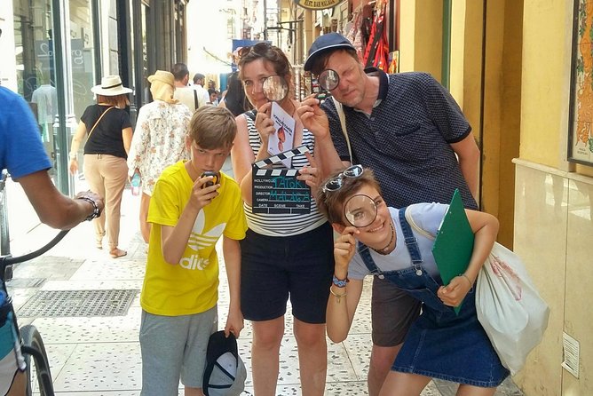 Málaga: Private Sightseeing Treasure Hunt - The cathedral and the One-Armed Lady