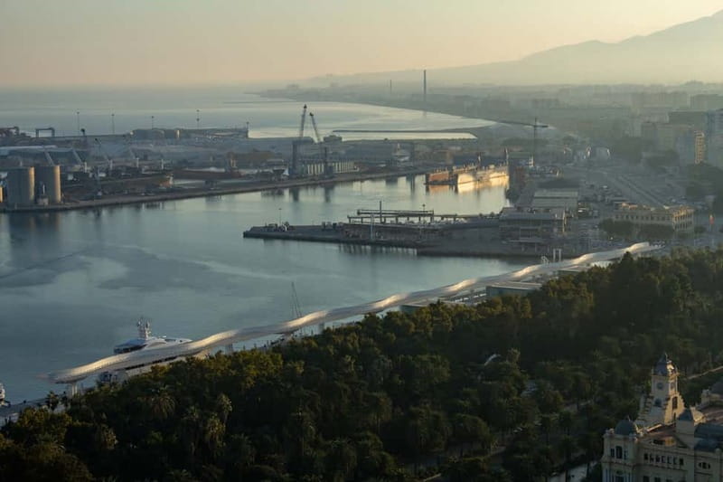 Malaga: Private Walking Tour with Official Guide - A viewpoint walk and Malaga’s subtropical park