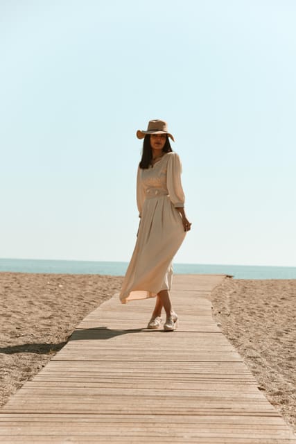 Málaga: Professional Photoshoot and City Tour - Who gets the best value from $100