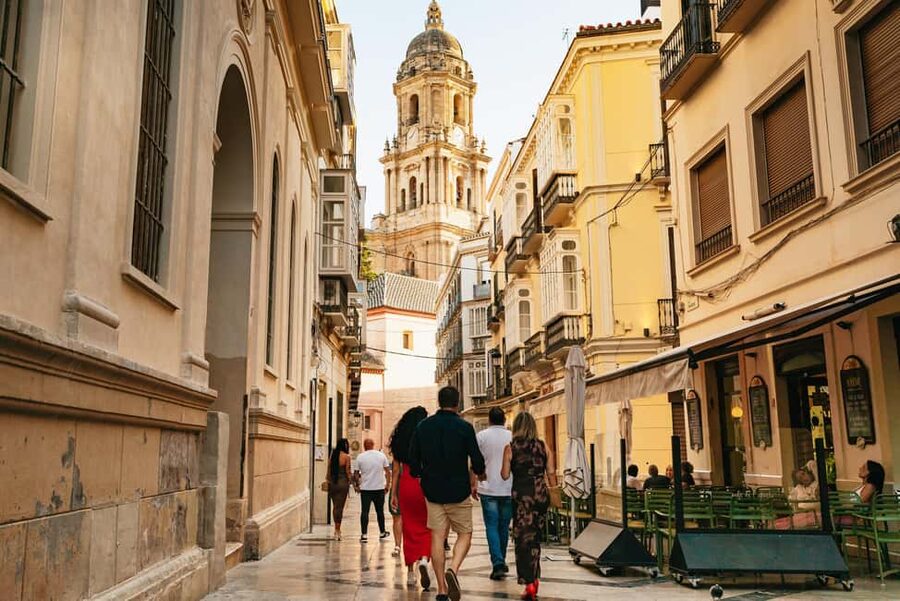 Malaga's tradition and tapas tour with Official Guide - Key points to know before booking