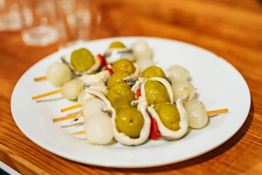 Malaga's tradition and tapas tour with Official Guide - Should you book it?