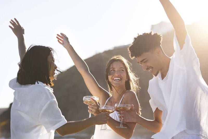 Malaga: Sailing Catamaran Sunset Cruise with Live DJ & Drink - Key points to know before you book