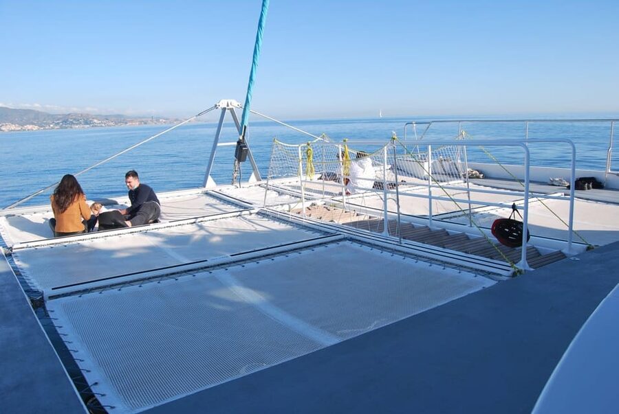 Malaga: Sailing Catamaran Sunset Cruise with Live DJ & Drink - Should you book the Mundo Marino sunset cruise?
