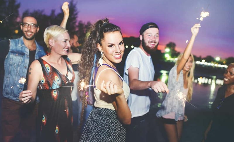 Malaga: Sailing Catamaran Sunset Cruise with Live DJ & Drink - The sunset sail along the Costa del Sol
