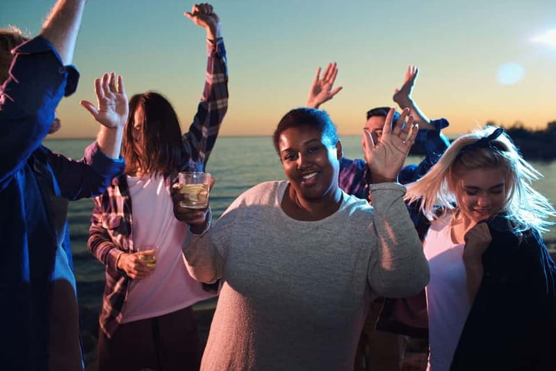 Malaga: Sailing Catamaran Sunset Cruise with Live DJ & Drink - Cava, music, and the onboard mood