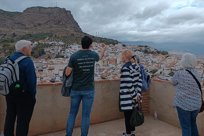 Málaga Small‑Group Wine Tour – Álora Castle Views & 4 Tastings - Mirador de Pepe Rosas and the view across Álora