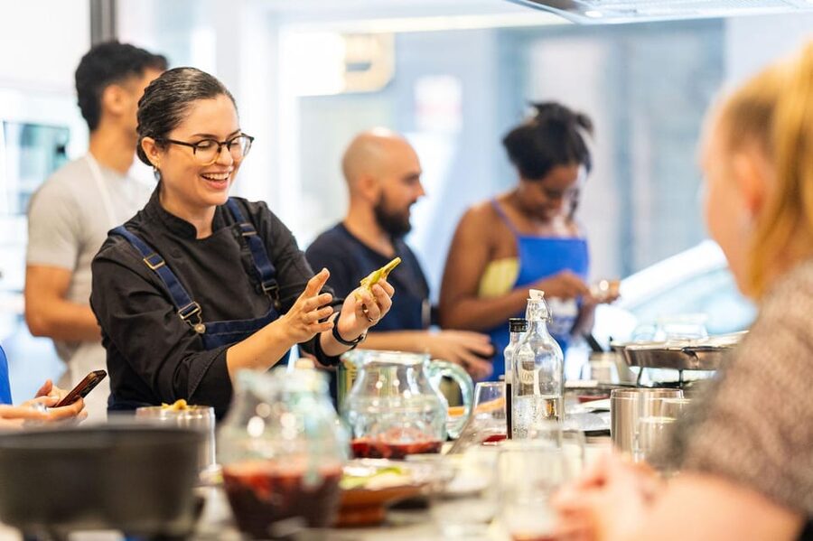 Málaga: Spanish Cooking Workshop with Paella and Sangria - What the Teaching Is Really Like