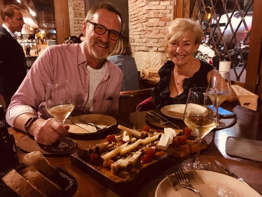 Malaga: Tapas Crawl - First stop: beer, wine, and tapas for 45 minutes