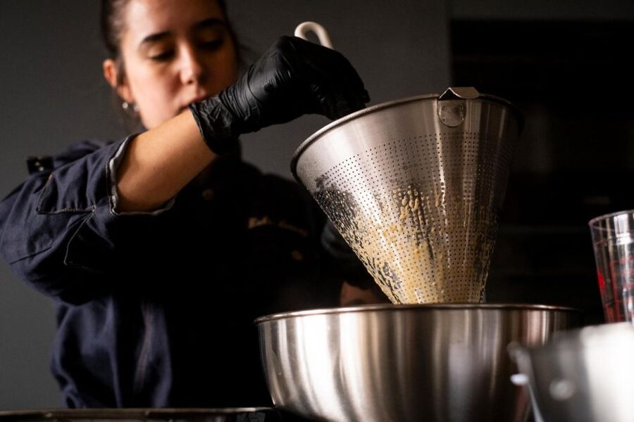 Malaga: The Ultimate Tapas Workshop with Market Visit - Dietary needs and who should book