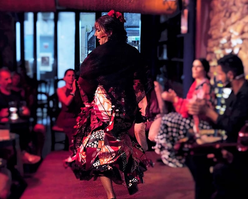 MALAGA: ULTIMATE FLAMENCO & TAPAS TOUR - What the flamenco hour actually includes
