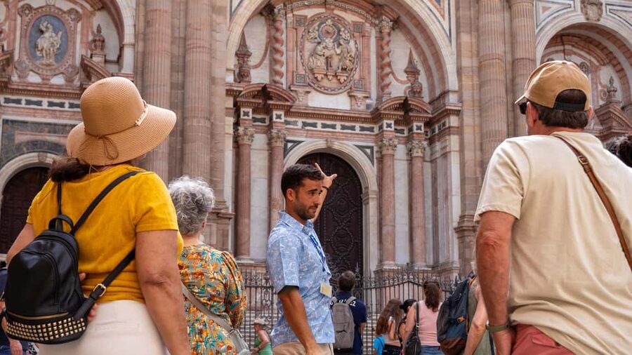 Malaga Walking Tour, Roman Theater and Alcazaba in small group with Tickets - Key points at a glance
