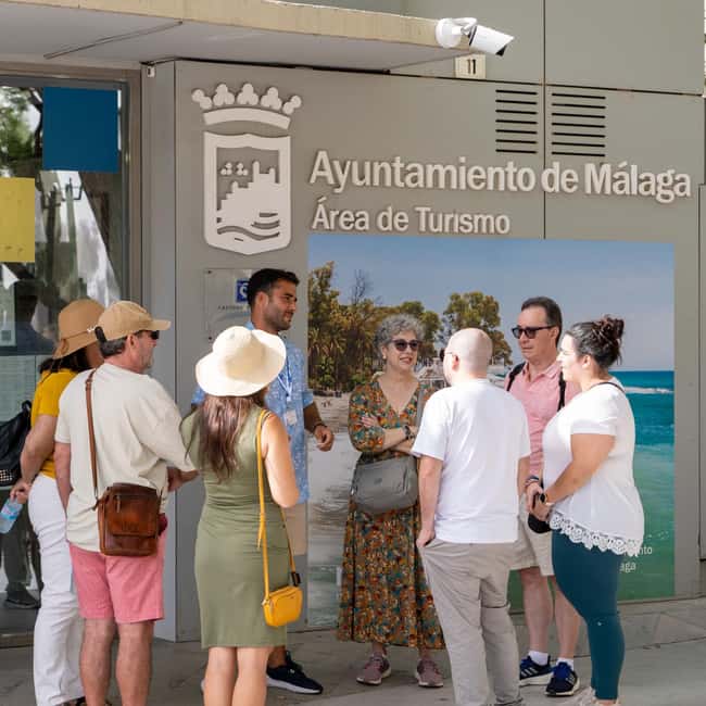 Malaga Walking Tour, Roman Theater and Alcazaba in small group with Tickets - Walking through the Alcazaba