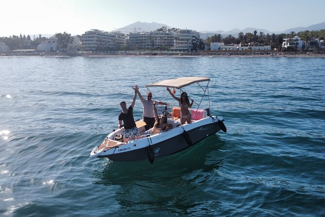 MANGO 5m 5pax - Unlicensed boat in Puerto Banus, Marbella - Sun deck, swim ladder, and snorkeling glasses