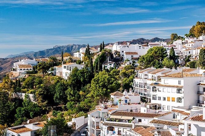 Mijas: Panoramic city tour in an electric Tuk Tuk - San Sebastián Church and the old town center