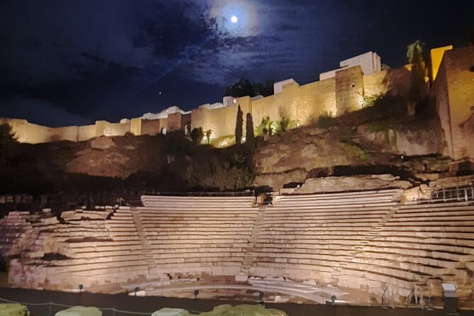 Mysterious Malaga Night Tour with Private Guide - Why Malaga works well after dark