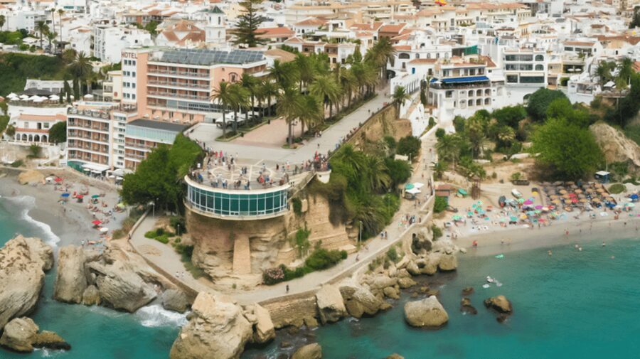 Nerja and Frigiliana from Málaga: the mountain and the sea - The short coach ride to Nerja