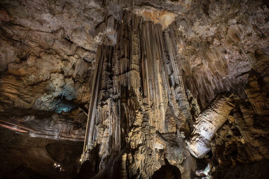 Nerja: Caves of Nerja Entry Ticket with Audio Guide - The 360º virtual reality room