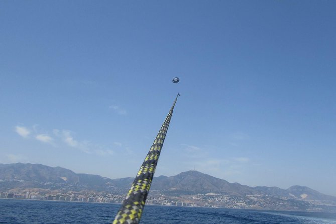 Parasailing in Fuengirola - The Highest Flights on the Costa - Getting connected to the parachute
