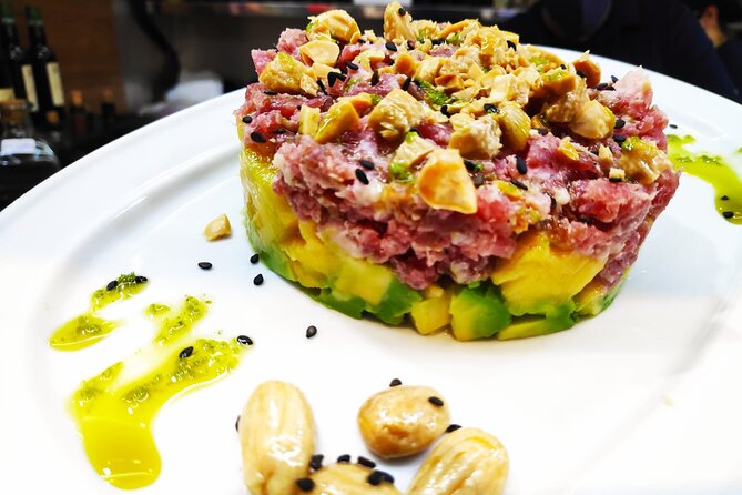 PREMIUM TAPAS TOUR: Paella, Market Tastings, and Winery - Paella and the hands-on moments