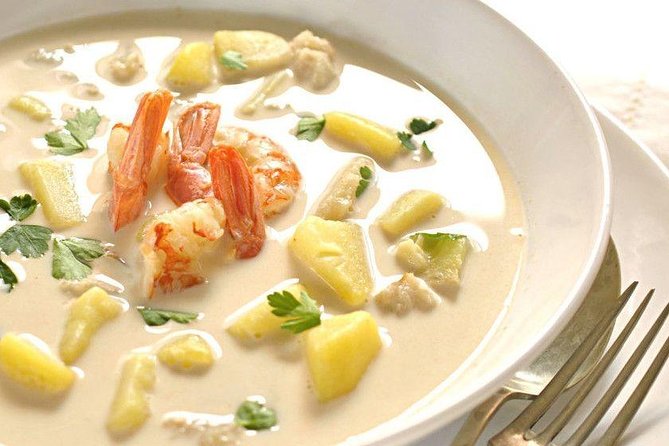PREMIUM TAPAS TOUR: Paella, Tapas, Winery and Flamenco - What the $144.17 price really buys