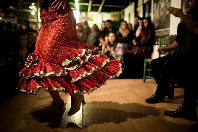 PREMIUM TAPAS TOUR: Paella, Tapas, Winery and Flamenco - Who will enjoy this Malaga evening most