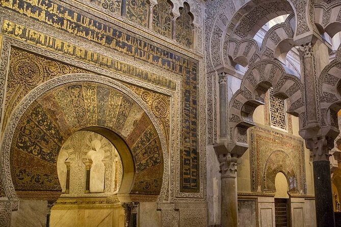 Private Cordoba & Seville Tour with a Finale Horse Carriage Ride - Who should book this experience?