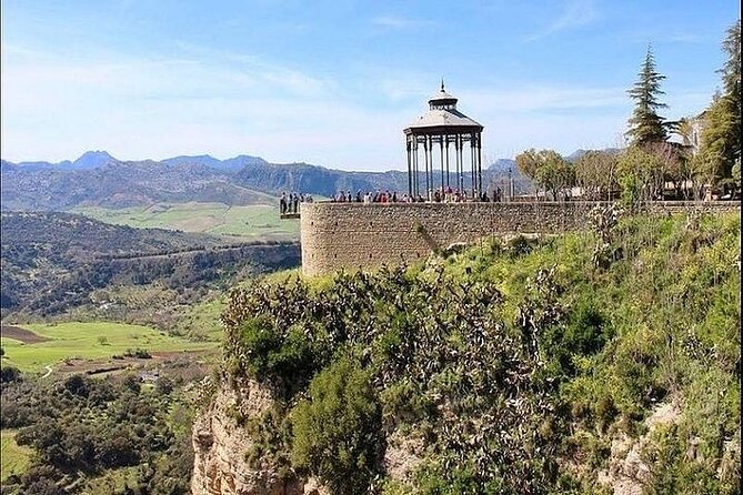 Private Tour of Ronda and Setenil de Las Bodegas - Setenil de las Bodegas under the rock