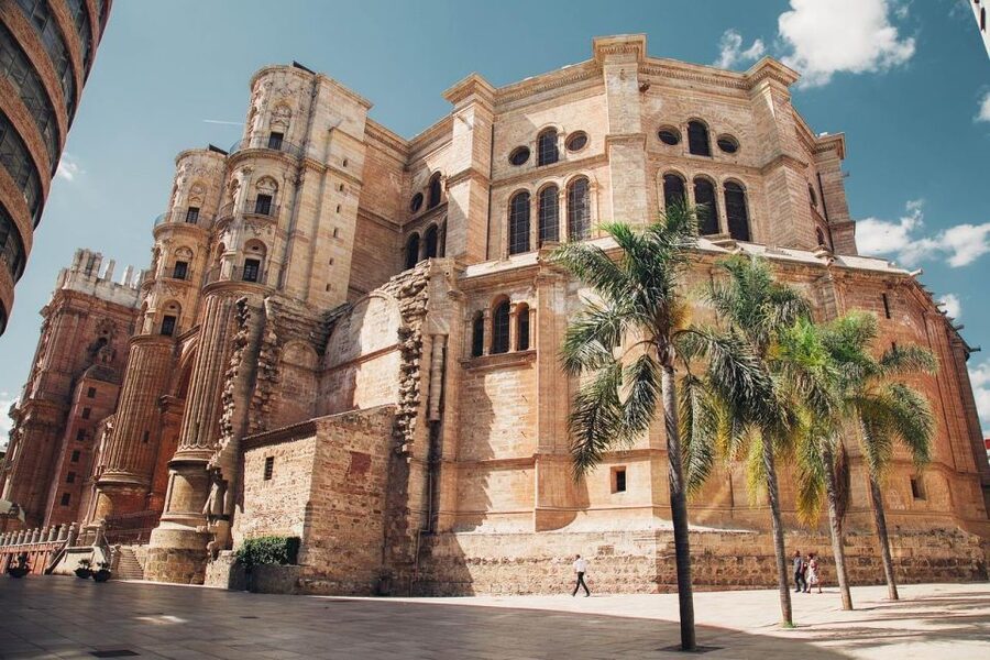 Private walking tour: Cathedral, Alcazaba and Roman Theatre - Booking details worth checking